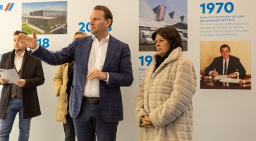 AK FSG Besuch 18124 1 5 ykpqmrs00hd084y